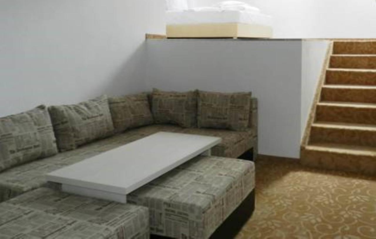 Hotel Condor Oravita Bagian luar foto