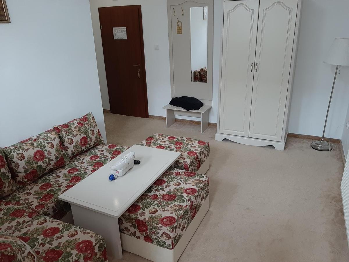 Hotel Condor Oravita Bagian luar foto
