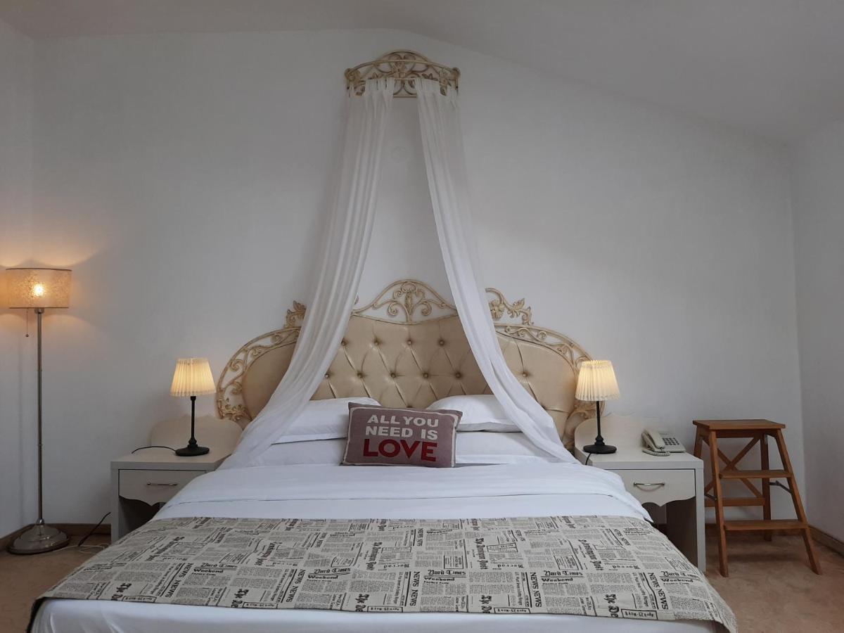 Hotel Condor Oravita Bagian luar foto